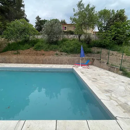 Podere Buriano, With Swimmingpool Apartment