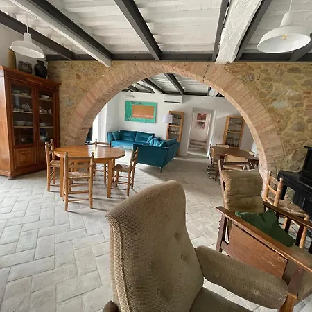 Daire Podere Buriano, With Swimmingpool *